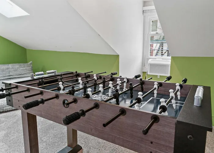 Сasa de vacaciones Trendy 2br Near Carson Street With Free Parking